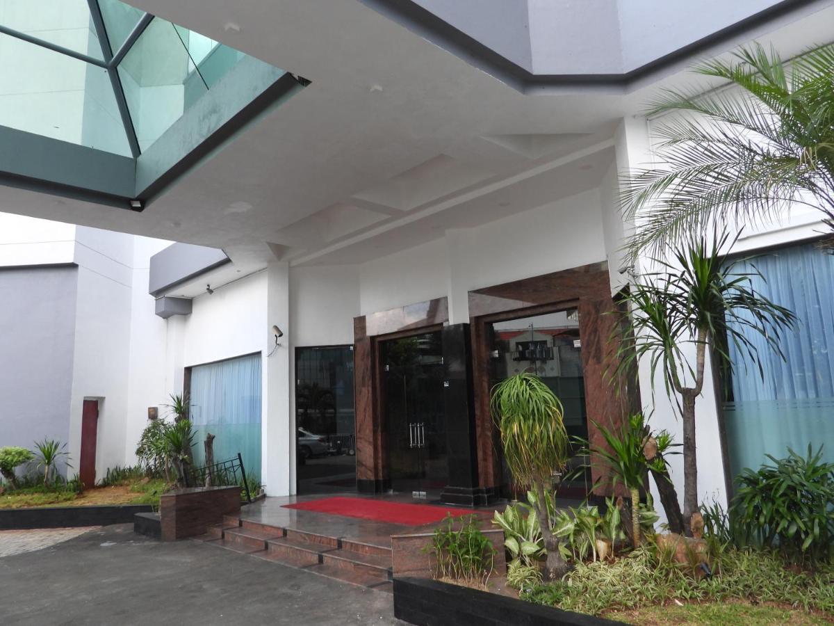 Maxwell Hotel Yakarta Exterior foto