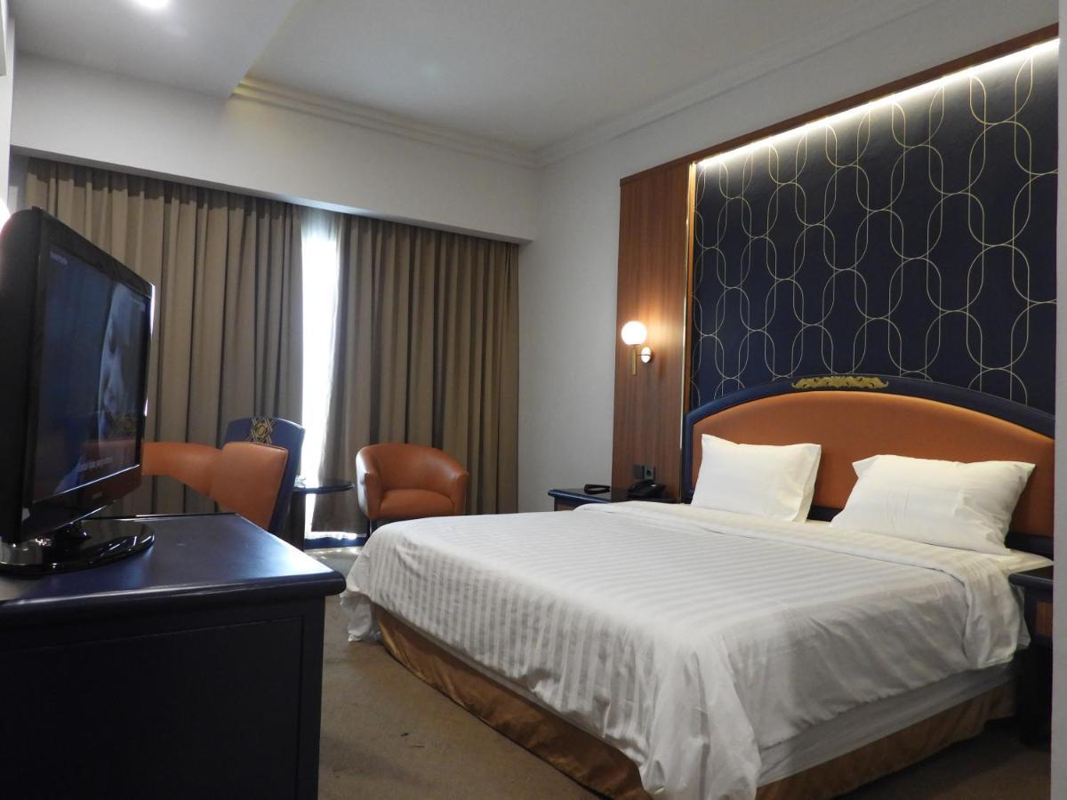 Maxwell Hotel Yakarta Exterior foto